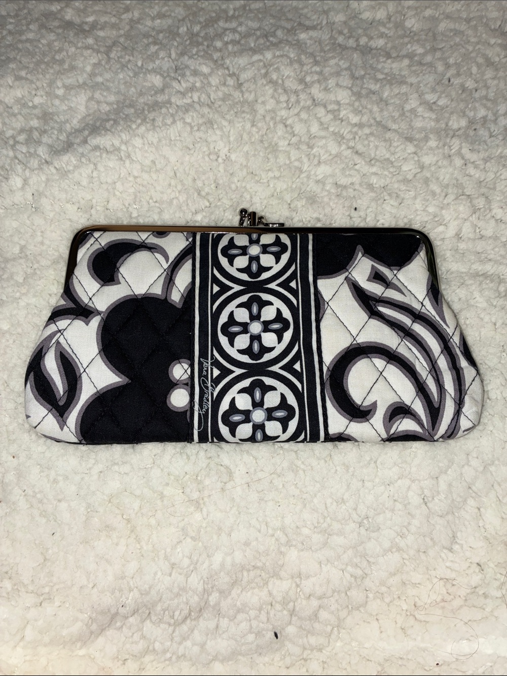 Vera Bradley Black & Cream White Night & Day Kisslock Clutch Bag Wallet